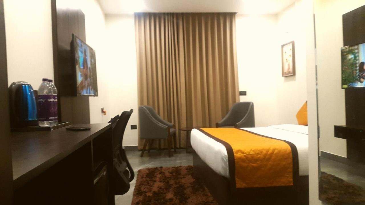 Hotel Aksh Inn Jaipur Buitenkant foto